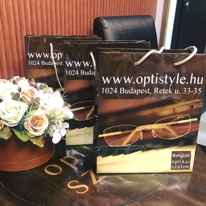 Milyen előnyökkel jár a Varilux XR szemüveglencse viselése?